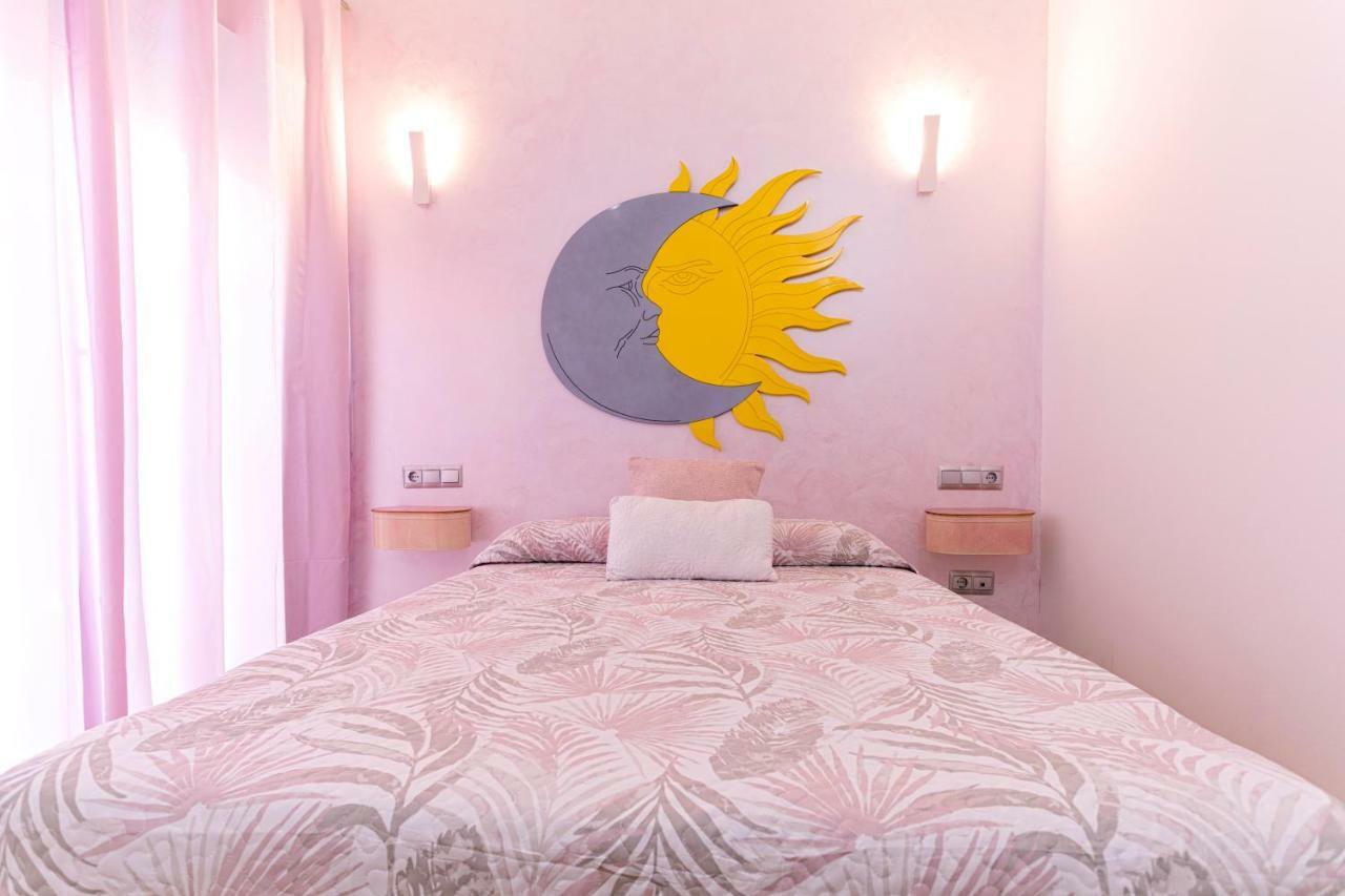 Apartamentos Momas La Casa De Mama Málaga Kültér fotó